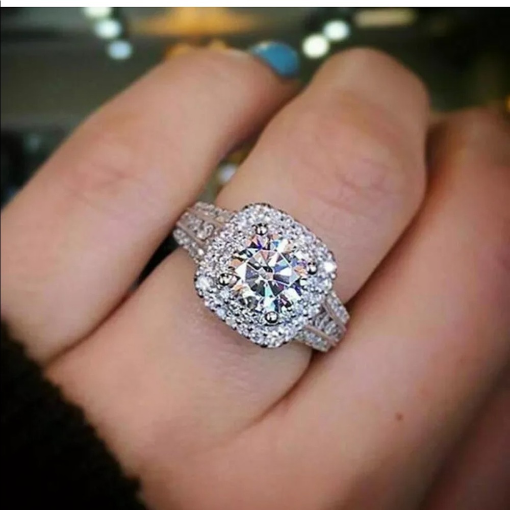 💍Absolutely Stunning 925 Silver Ring size 9